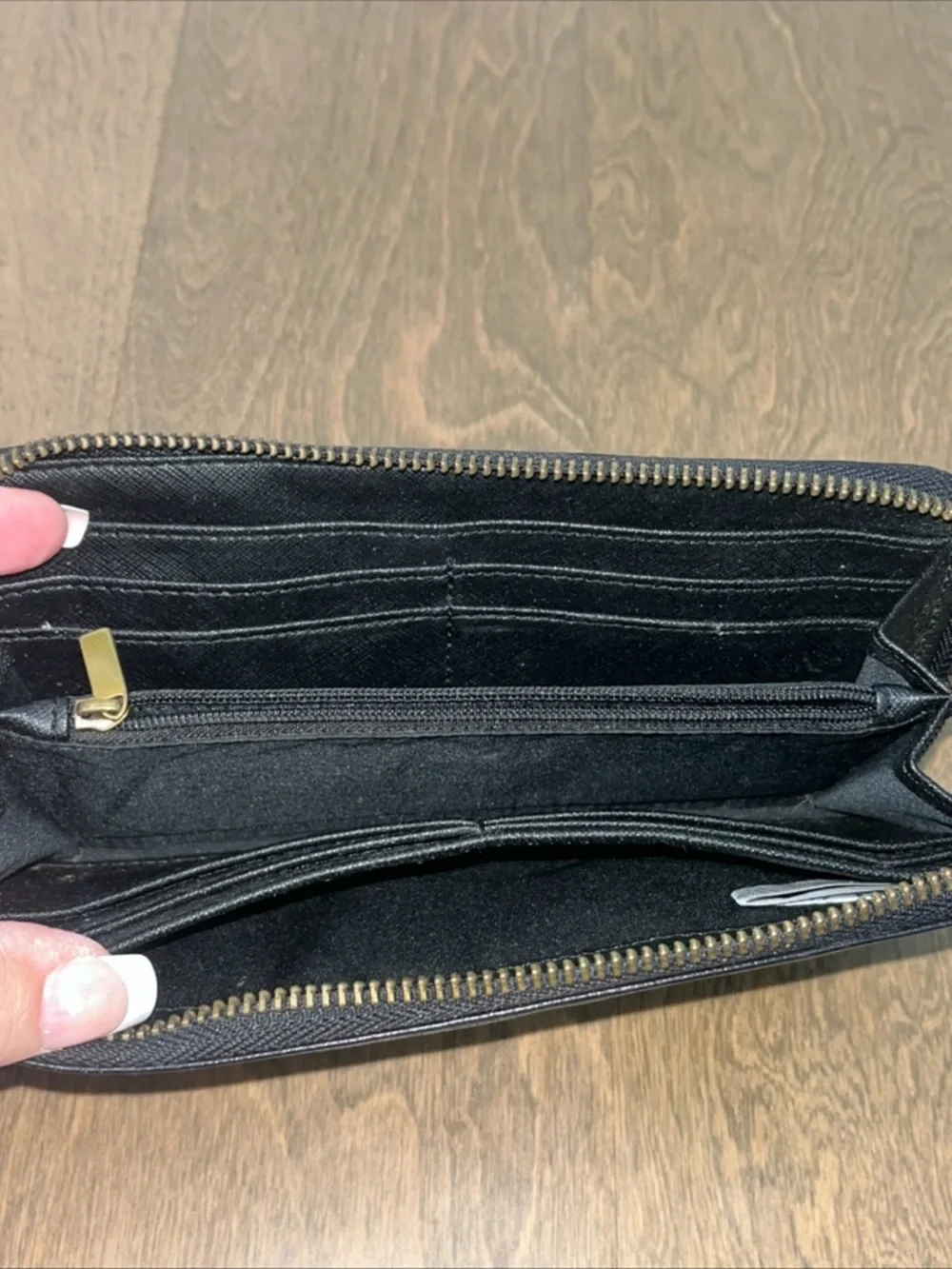 Fossil Women’s Black Solid Zip-Around Wallet Organizer w/ Credit Card Slots